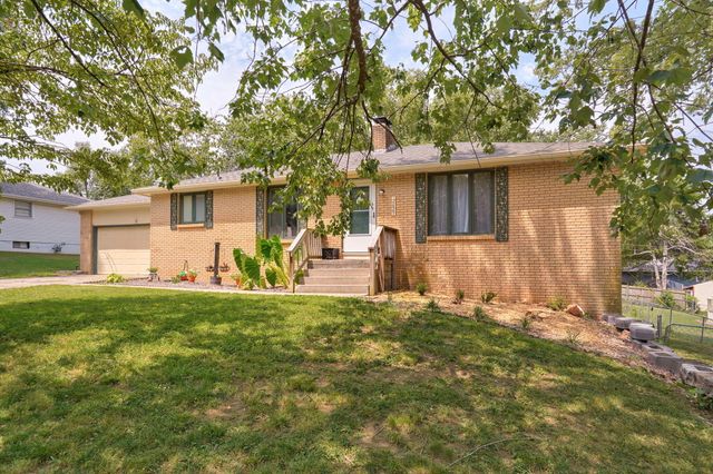 2625 W Village Lane, Springfield, MO 65807
