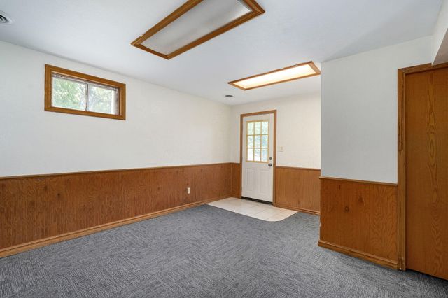 2625 W Village Lane, Springfield, MO 65807