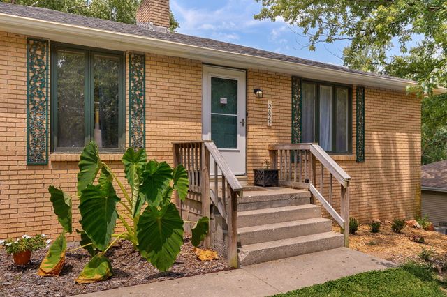 2625 W Village Lane, Springfield, MO 65807