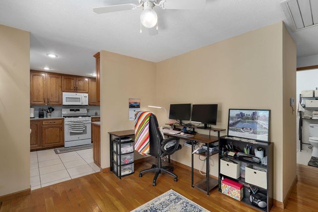 2625 W Village Lane, Springfield, MO 65807