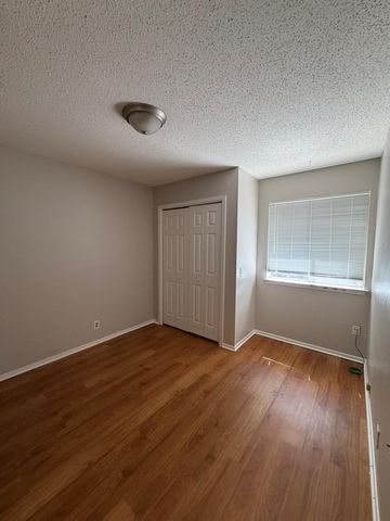 8705 Piney Point DR B, Austin, TX 78729