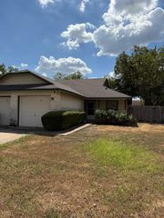 8705 Piney Point DR B, Austin, TX 78729