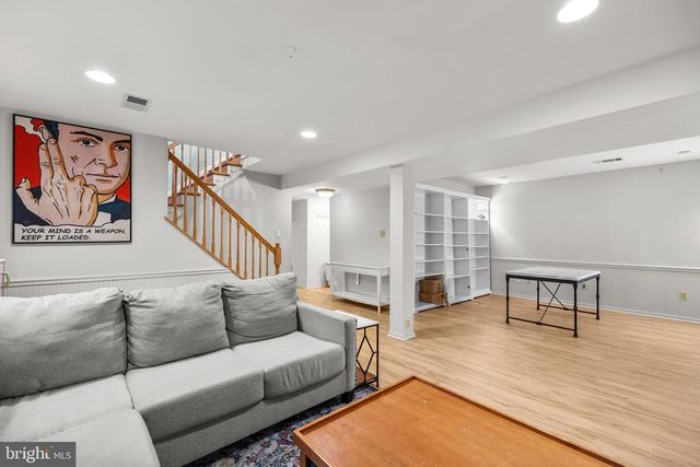410 VICTORIA CT NW, Vienna, VA 22180