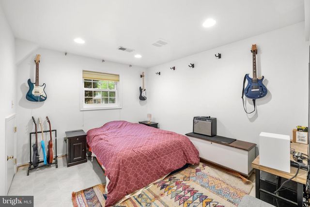 410 VICTORIA CT NW, Vienna, VA 22180