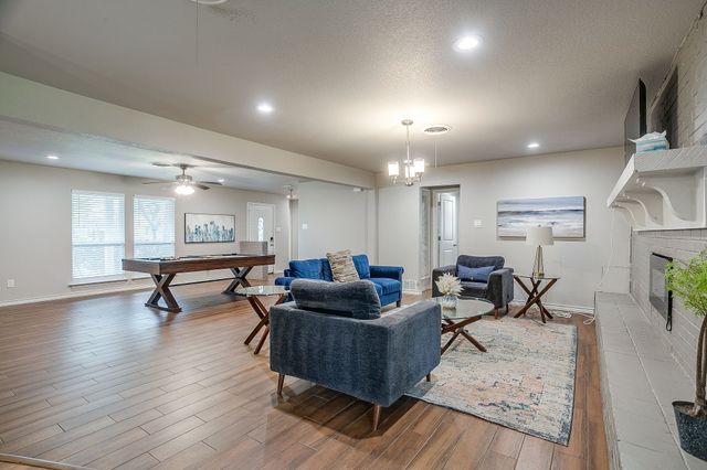 7828 Mary Frances Lane, North Richland Hills, TX 76180