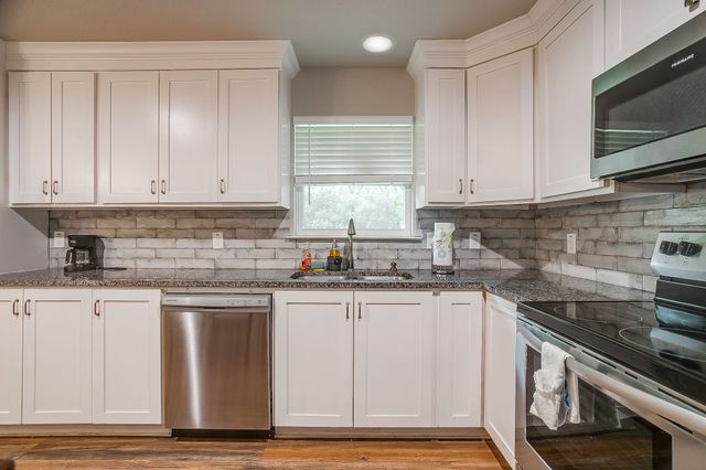 7828 Mary Frances Lane, North Richland Hills, TX 76180