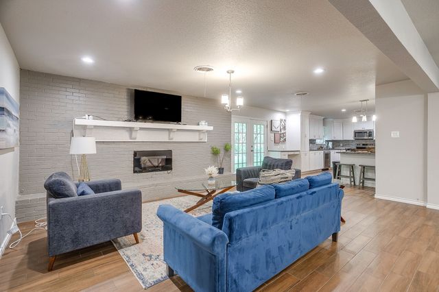 7828 Mary Frances Lane, North Richland Hills, TX 76180