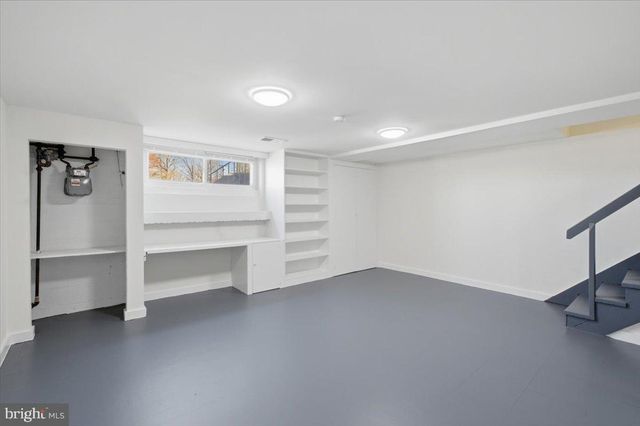 5039 8TH RD S, Arlington, VA 22204