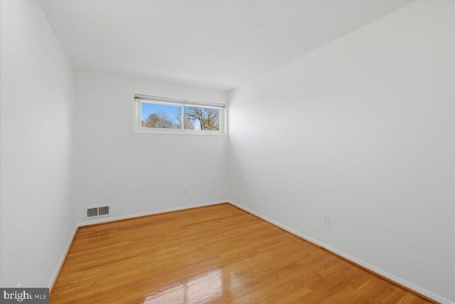 5039 8TH RD S, Arlington, VA 22204