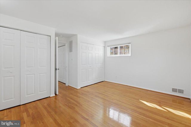 5039 8TH RD S, Arlington, VA 22204