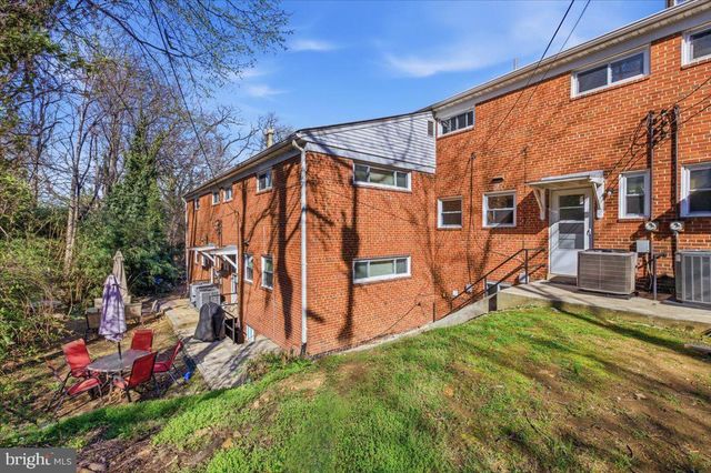 5039 8TH RD S, Arlington, VA 22204