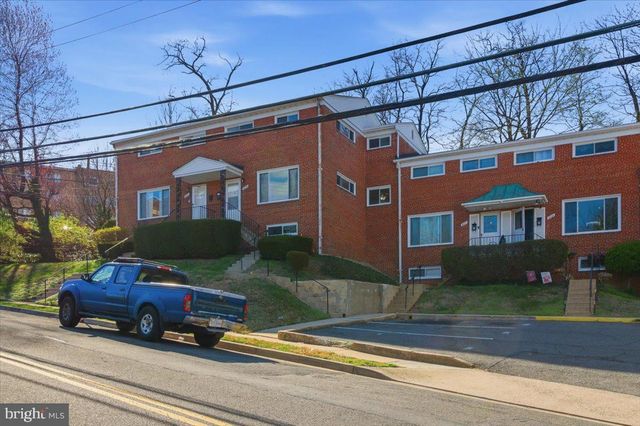 5039 8TH RD S, Arlington, VA 22204