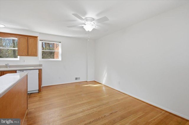 5039 8TH RD S, Arlington, VA 22204