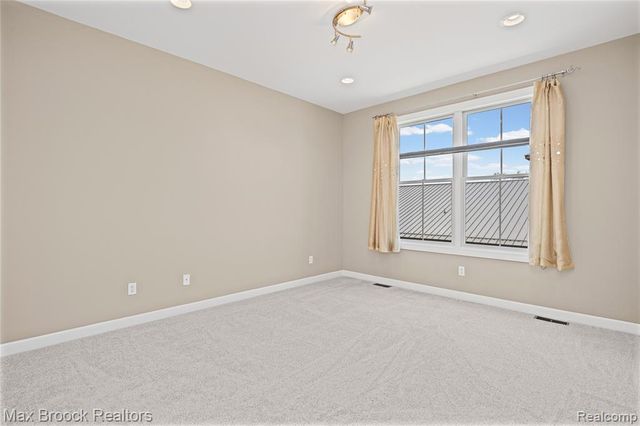 420 Lewis Court, Birmingham, MI 48009