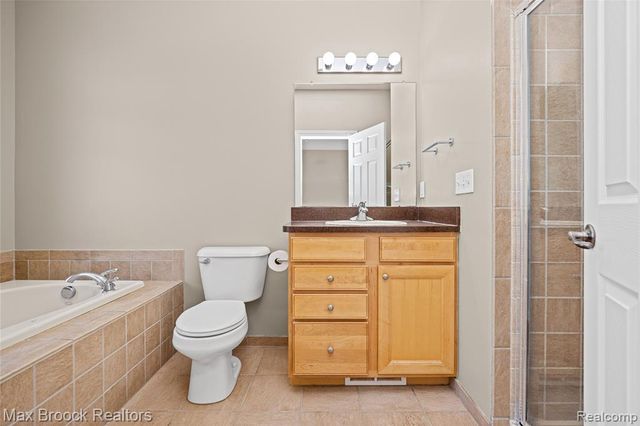 420 Lewis Court, Birmingham, MI 48009