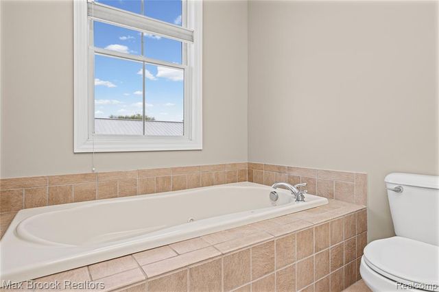 420 Lewis Court, Birmingham, MI 48009