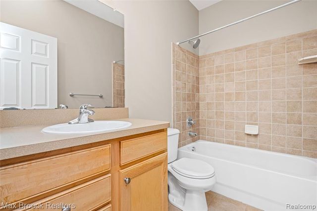 420 Lewis Court, Birmingham, MI 48009