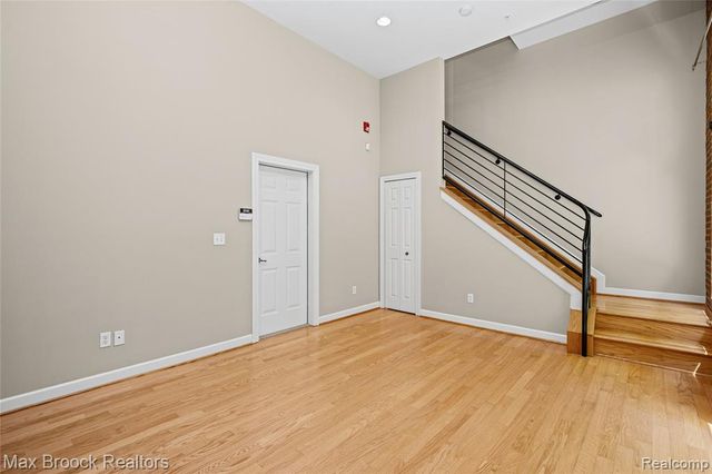 420 Lewis Court, Birmingham, MI 48009
