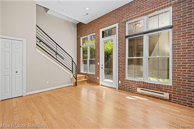 420 Lewis Court, Birmingham, MI 48009