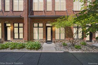 420 Lewis Court, Birmingham, MI 48009