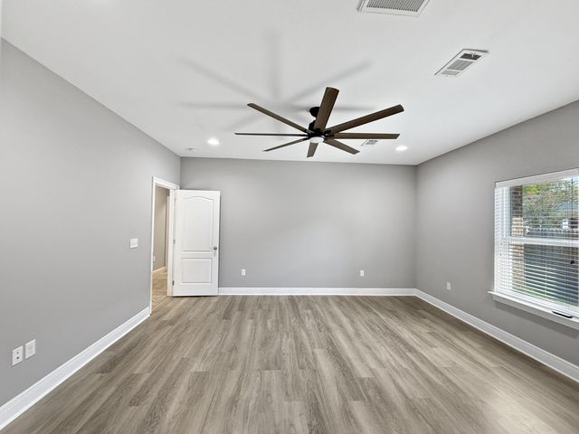 1767 Magnolia Harbor Drive, Navarre, FL 32566
