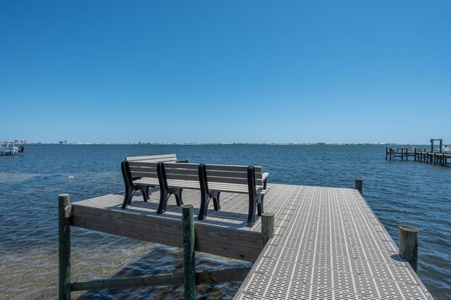 1767 Magnolia Harbor Drive, Navarre, FL 32566