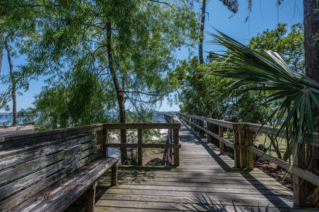 1767 Magnolia Harbor Drive, Navarre, FL 32566