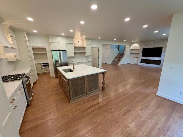 7807 Dee Street, Madeira, OH 45243