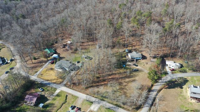 10733 McAfee Road, Soddy Daisy, TN 37379