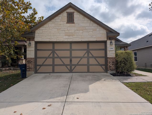 2096 BRANDYWINE DR, New Braunfels, TX 78130