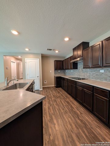 2096 BRANDYWINE DR, New Braunfels, TX 78130