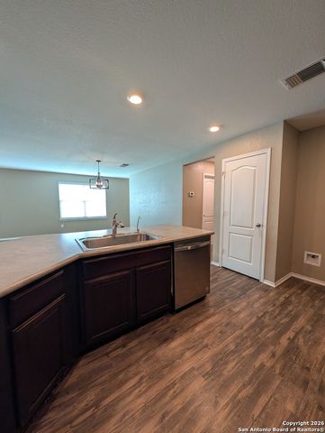 2096 BRANDYWINE DR, New Braunfels, TX 78130