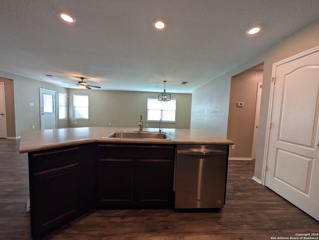 2096 BRANDYWINE DR, New Braunfels, TX 78130