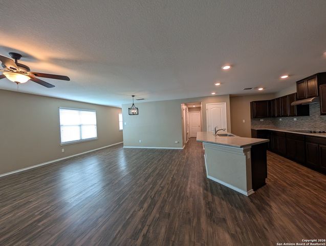 2096 BRANDYWINE DR, New Braunfels, TX 78130