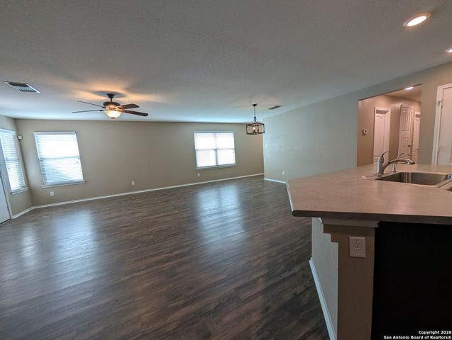 2096 BRANDYWINE DR, New Braunfels, TX 78130