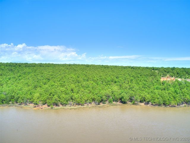 129 Lower Greenway, Carlton Landing, OK 74432