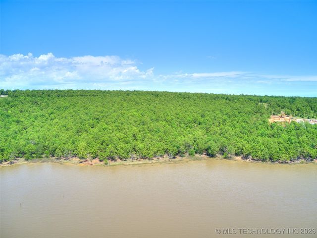 129 Lower Greenway, Carlton Landing, OK 74432