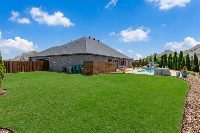 1600 Cherrie Street, Bentonville, AR 72713