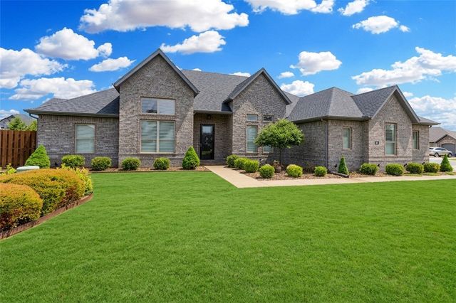 1600 Cherrie Street, Bentonville, AR 72713