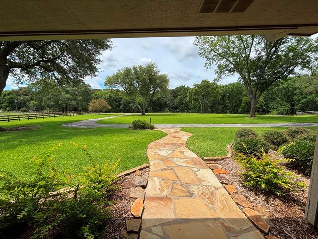 839 An County Road 320, Frankston, TX 75763