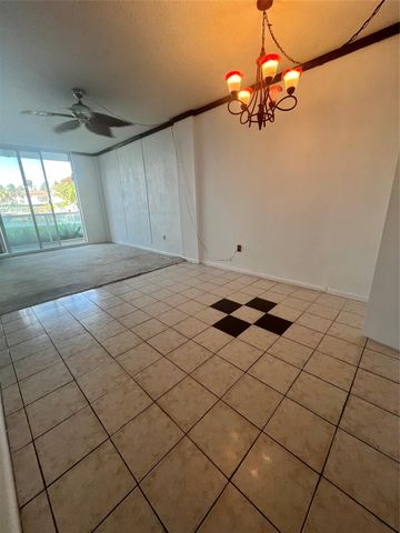 2841 NE 163 Street 102, North Miami Beach, FL 33160