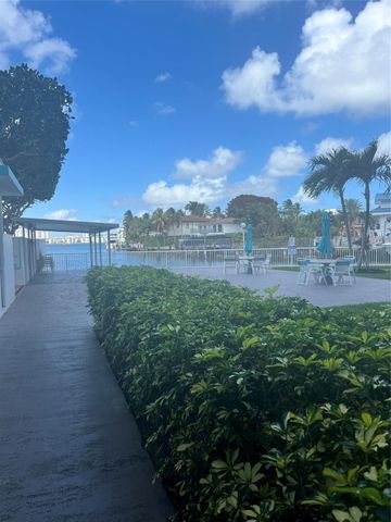 2841 NE 163 Street 102, North Miami Beach, FL 33160