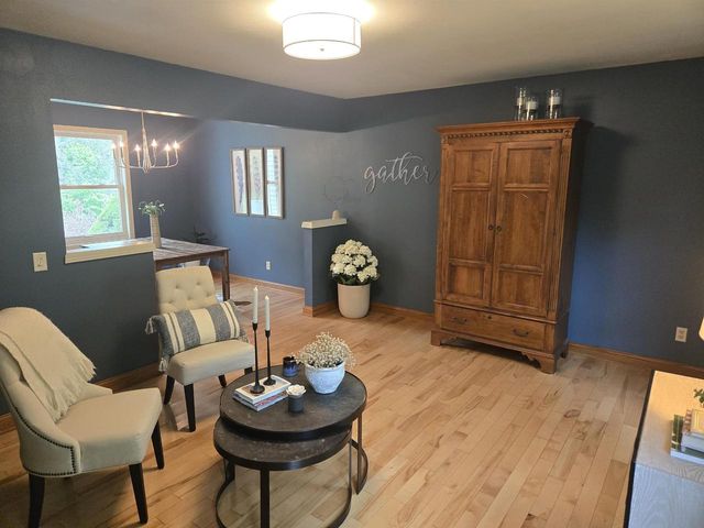 705 Poplar Way, Verona, WI 53593