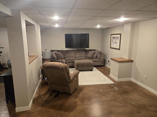705 Poplar Way, Verona, WI 53593