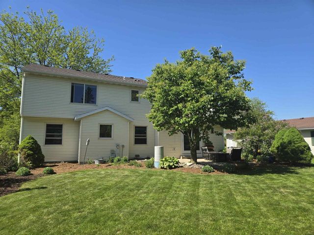 705 Poplar Way, Verona, WI 53593