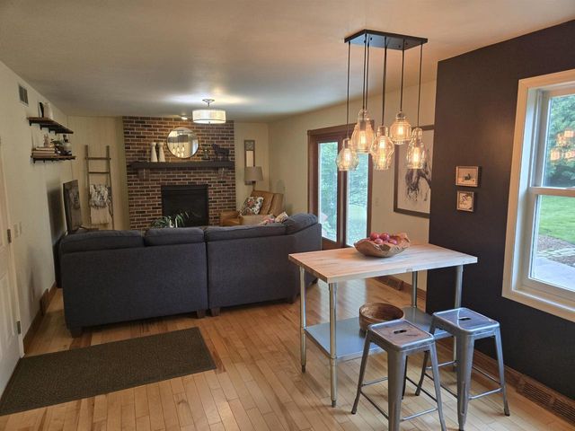 705 Poplar Way, Verona, WI 53593