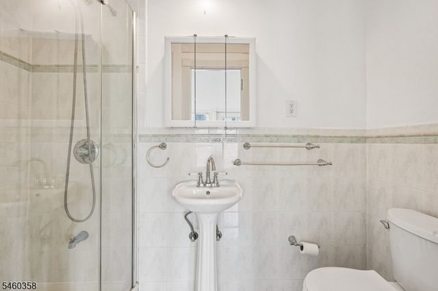 90 A Hackensack Plk R, Weehawken Twp., NJ 07086