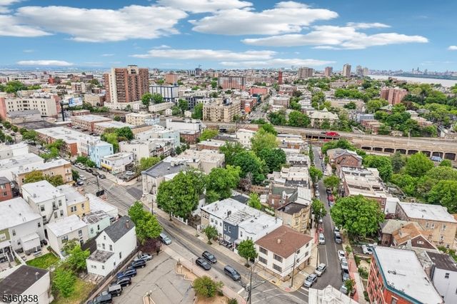 90 A Hackensack Plk R, Weehawken Twp., NJ 07086
