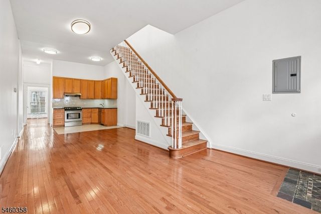90 A Hackensack Plk R, Weehawken Twp., NJ 07086