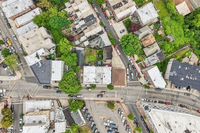 90 A Hackensack Plk R, Weehawken Twp., NJ 07086